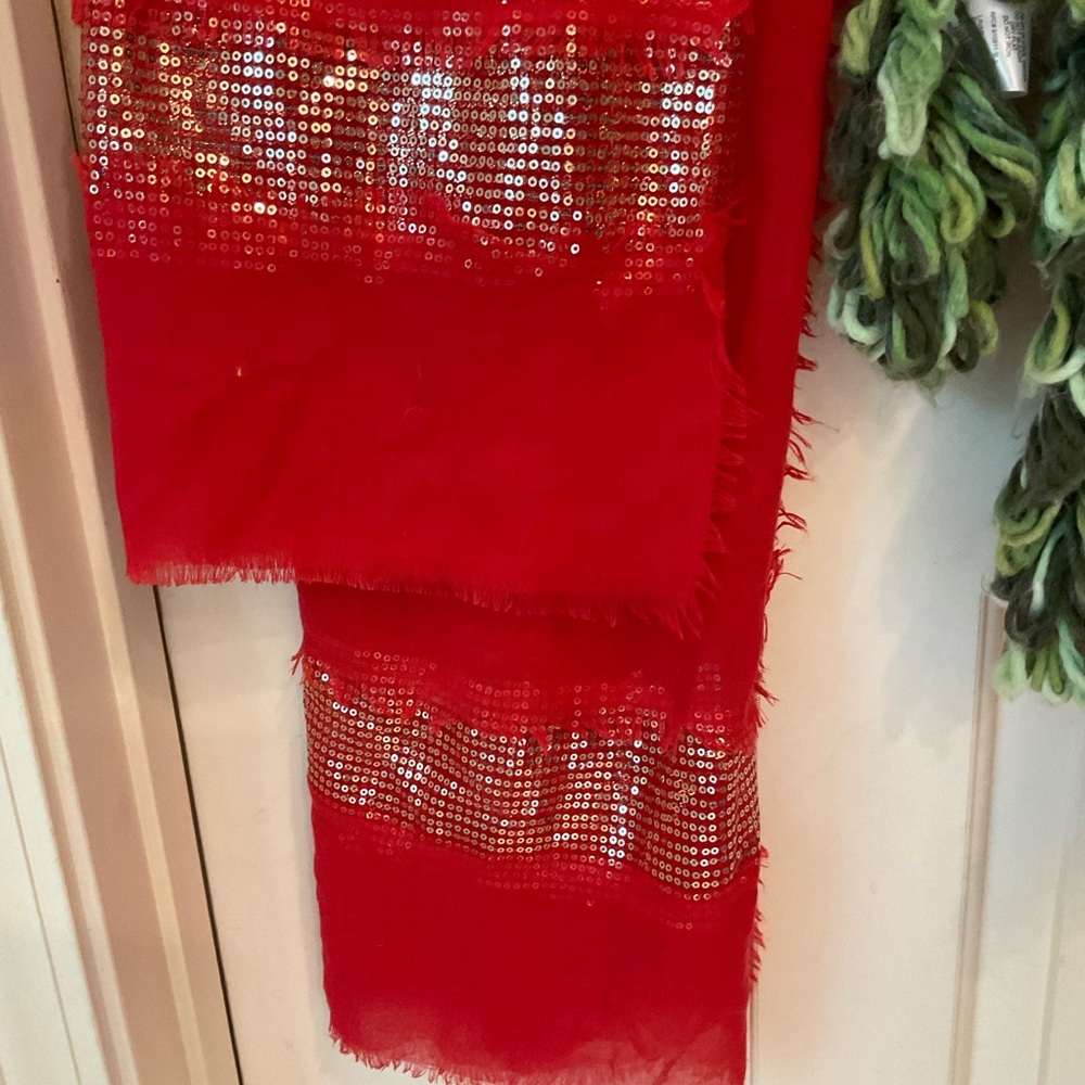 Lot of three scarves, red, orange and green. See measurements in photos. - Picture 5 of 9